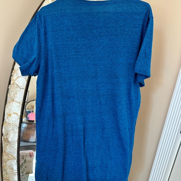 American Eagle Outfitters Blue Geometric Tee - Picture 3 of 4